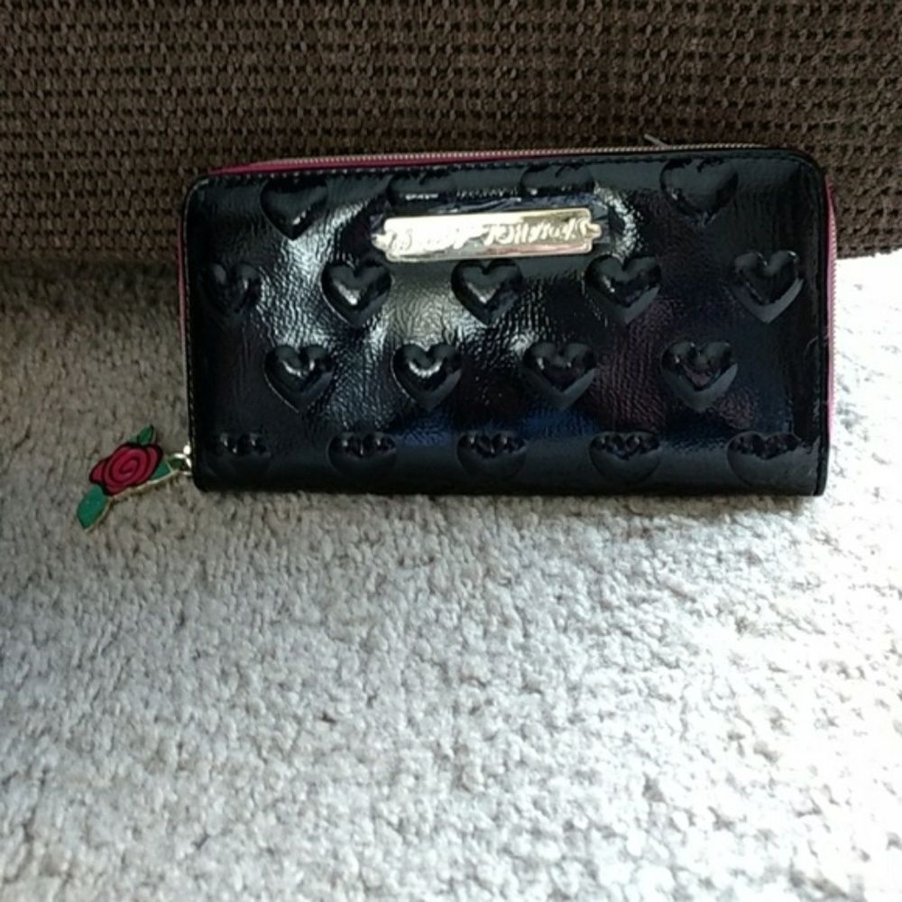 Betsey Johnson black wallet w hearts